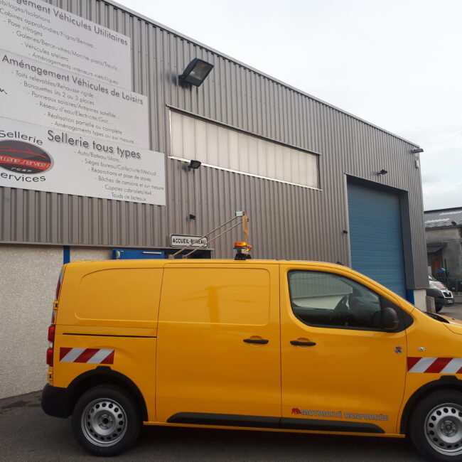 berlingo jaune convoi exceptionnel