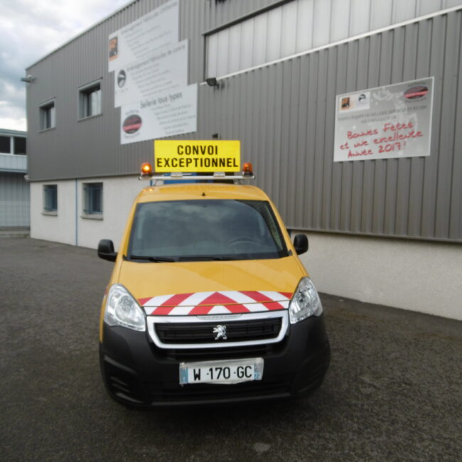 berlingo jaune convoi exceptionnel